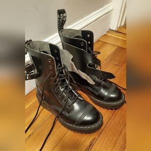 Airseal Twin Buckle Boot